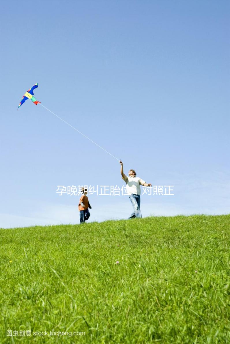 孕晚期糾正胎位,對照正確的膝胸臥位圖片是關(guān)鍵